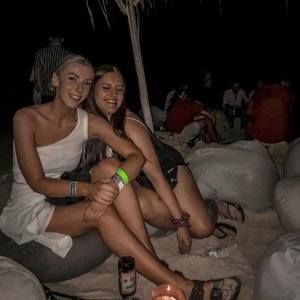 Meet your Posher, Stella